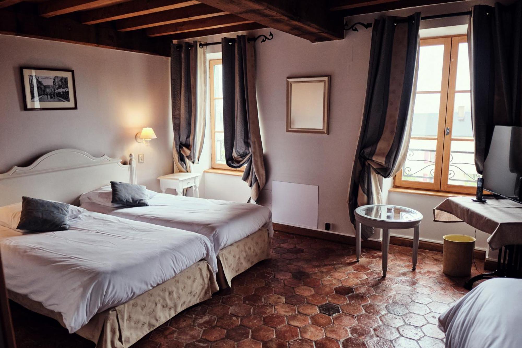 Hostellerie De La Tour D'Auxois Saulieu Luaran gambar