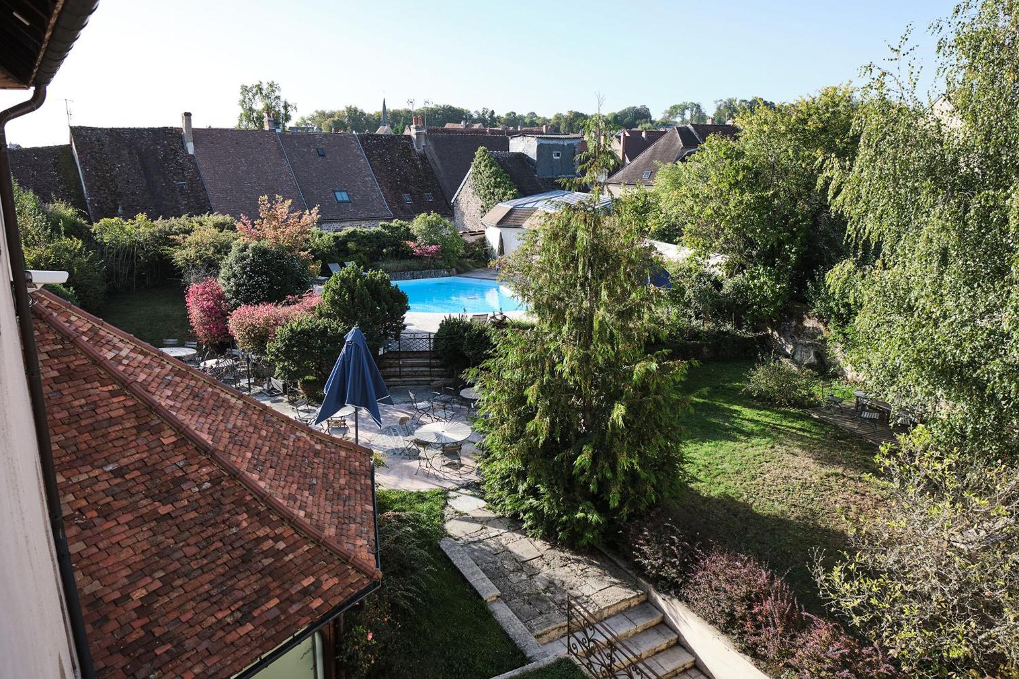 Hostellerie De La Tour D'Auxois Saulieu Luaran gambar
