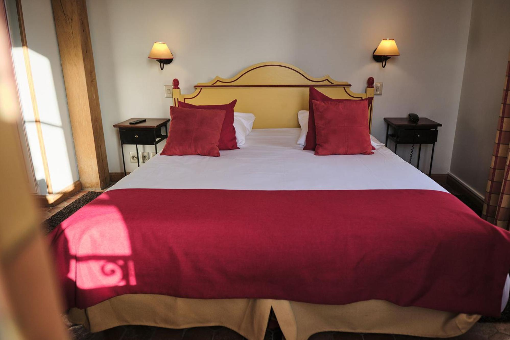 Hostellerie De La Tour D'Auxois Saulieu Luaran gambar