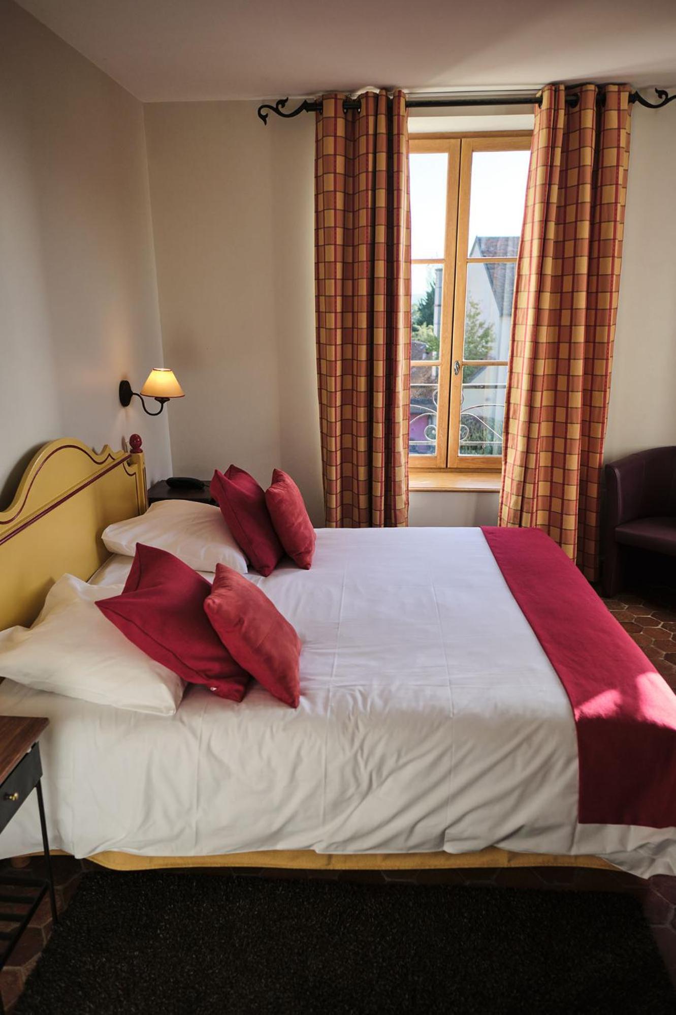 Hostellerie De La Tour D'Auxois Saulieu Luaran gambar